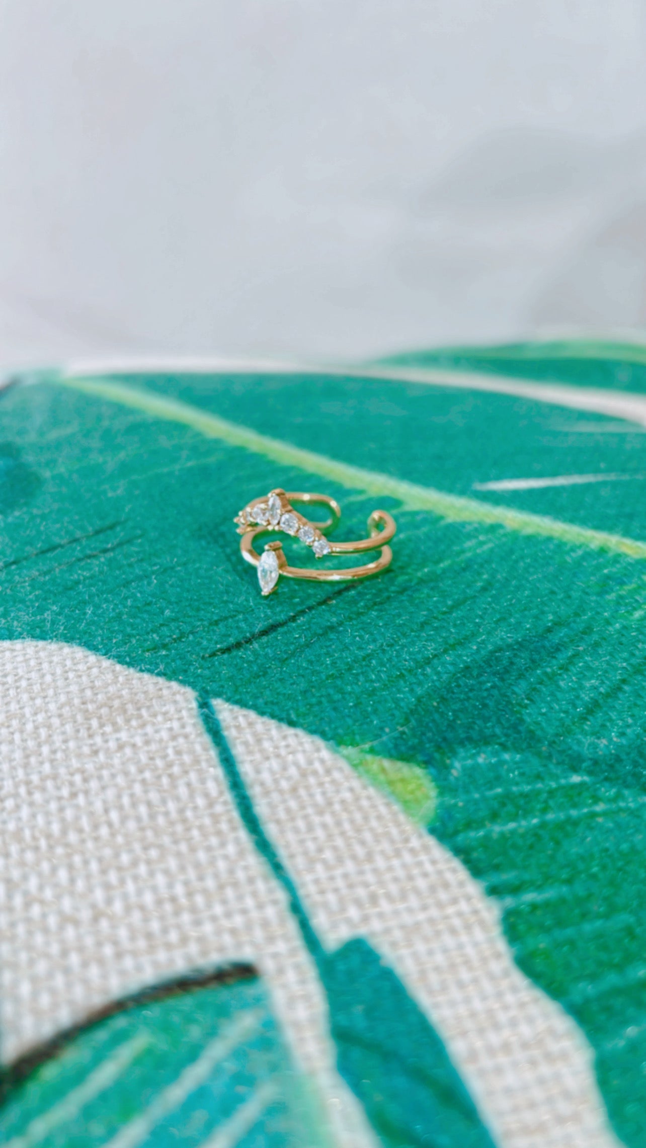 YAS Queen Ring