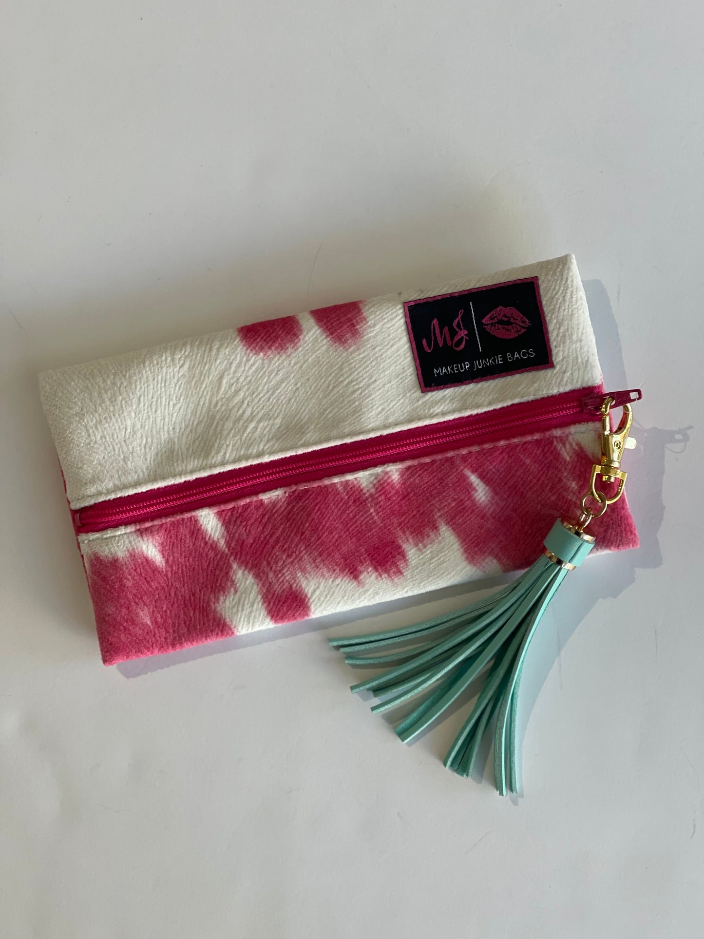 Makeup Junkie- Bonnie and Hide Hot Pink