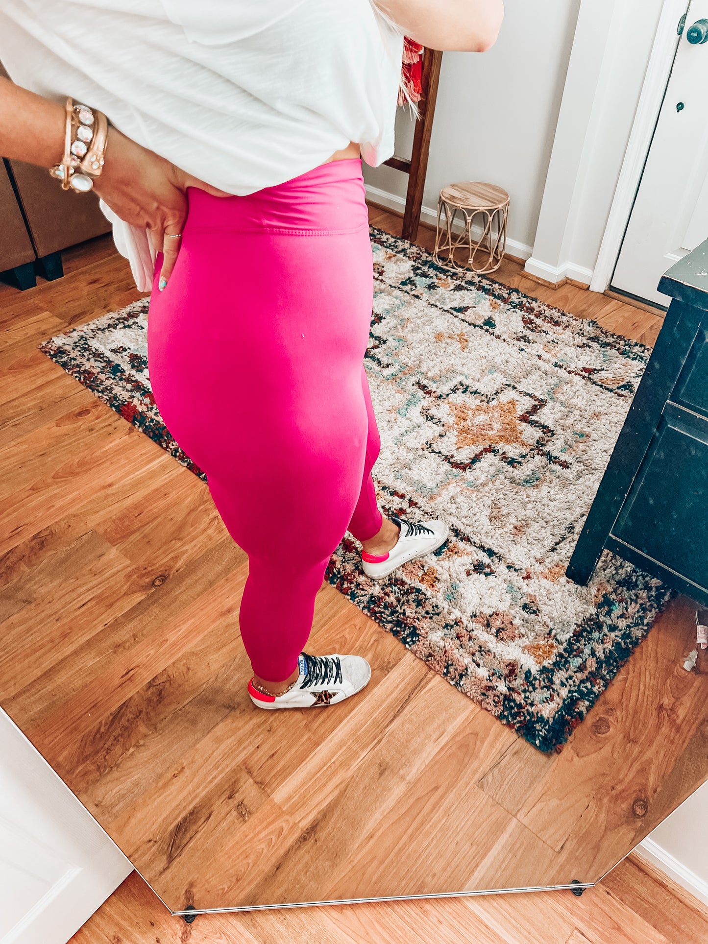Aspen V Leggings- Raspberry