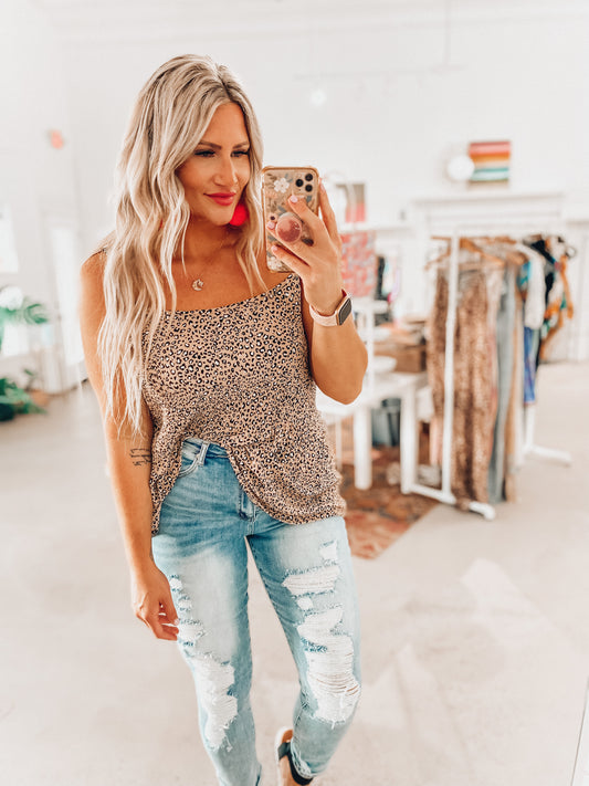 Rissa Leo Tank