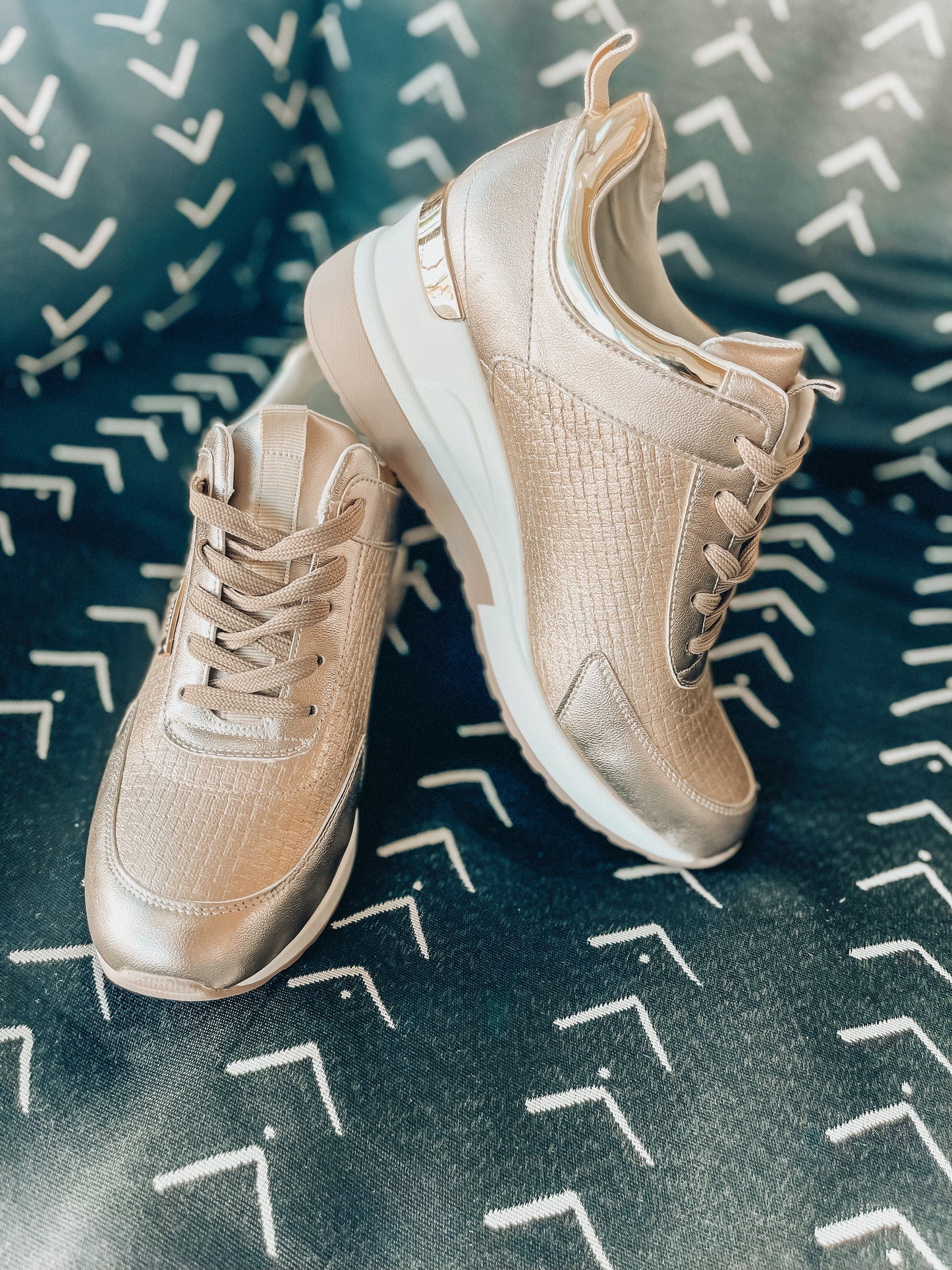 Adley Sneakers