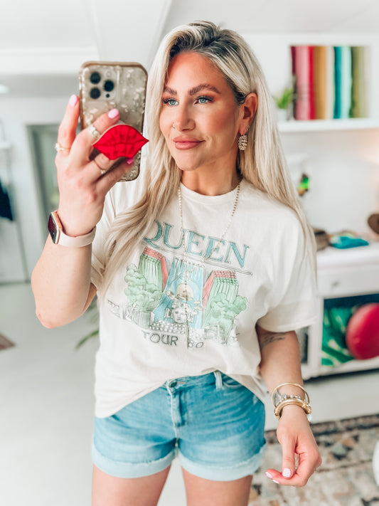 Queen Tee