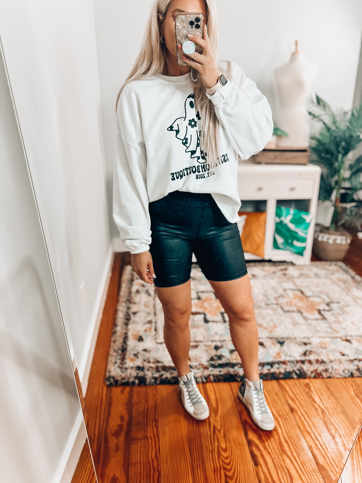 Blush Room Boo Pullover