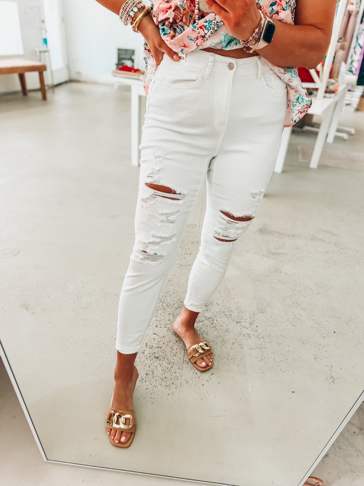 Savannah White Distressed Judy Blue