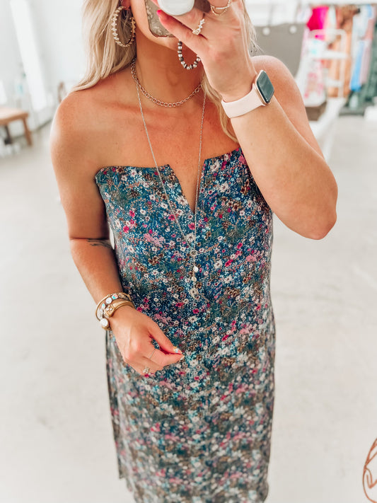 Luca Hollyhock Maxi