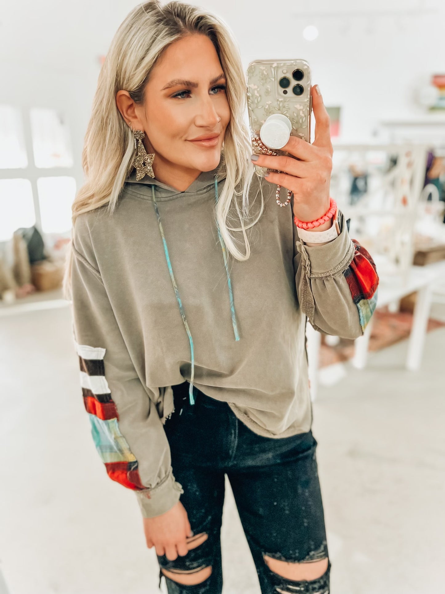 Shadi Plaid Pullover