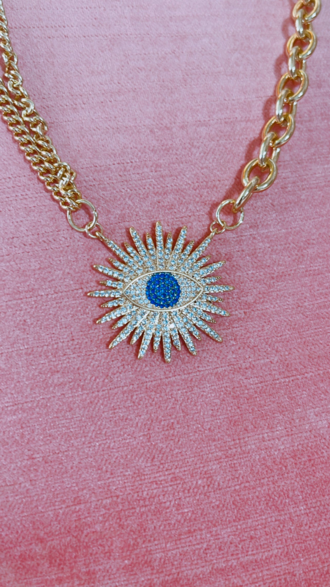 Pale Blue Eyes Necklace