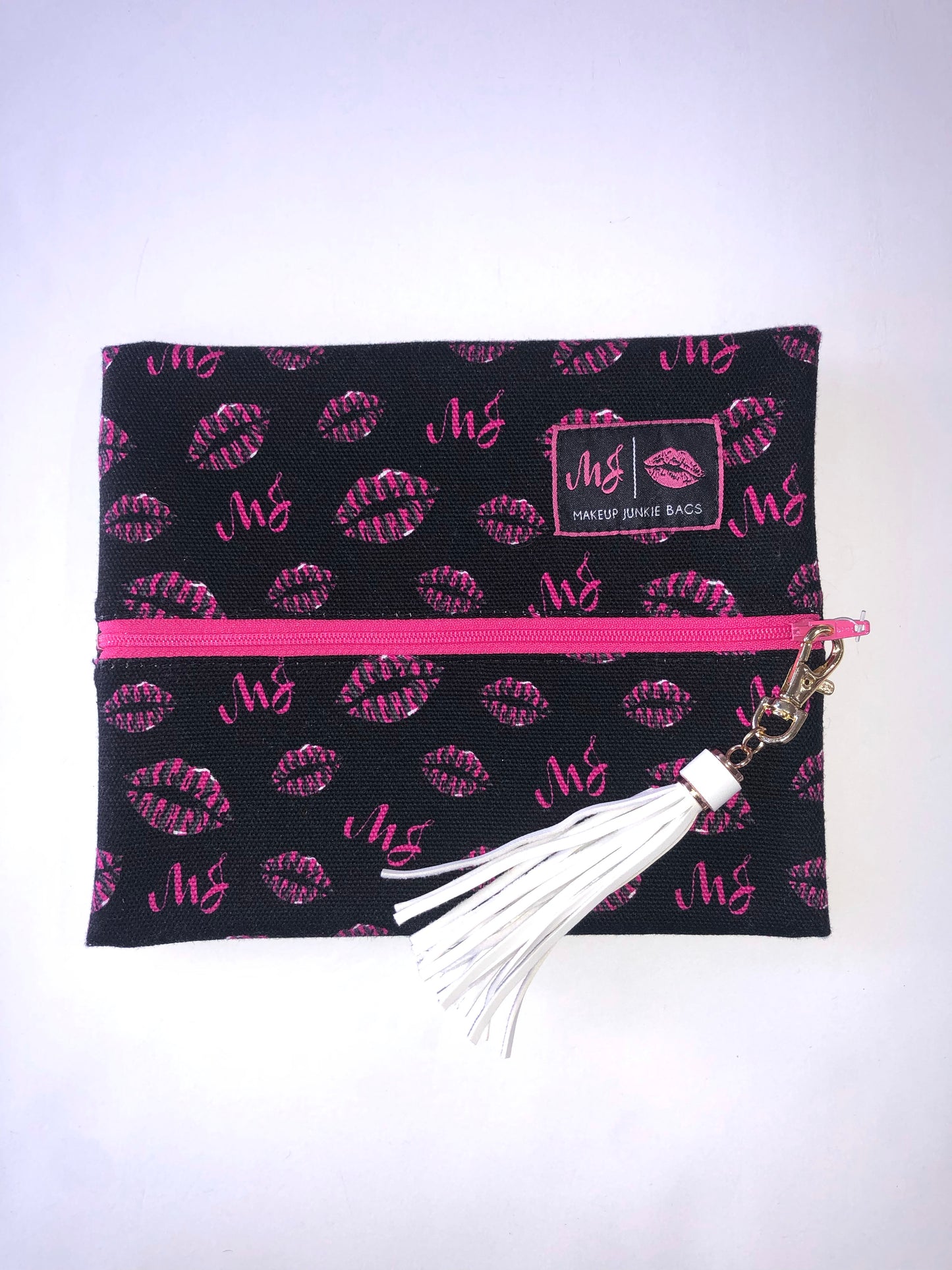 Makeup Junkie Small- Kissing Booth