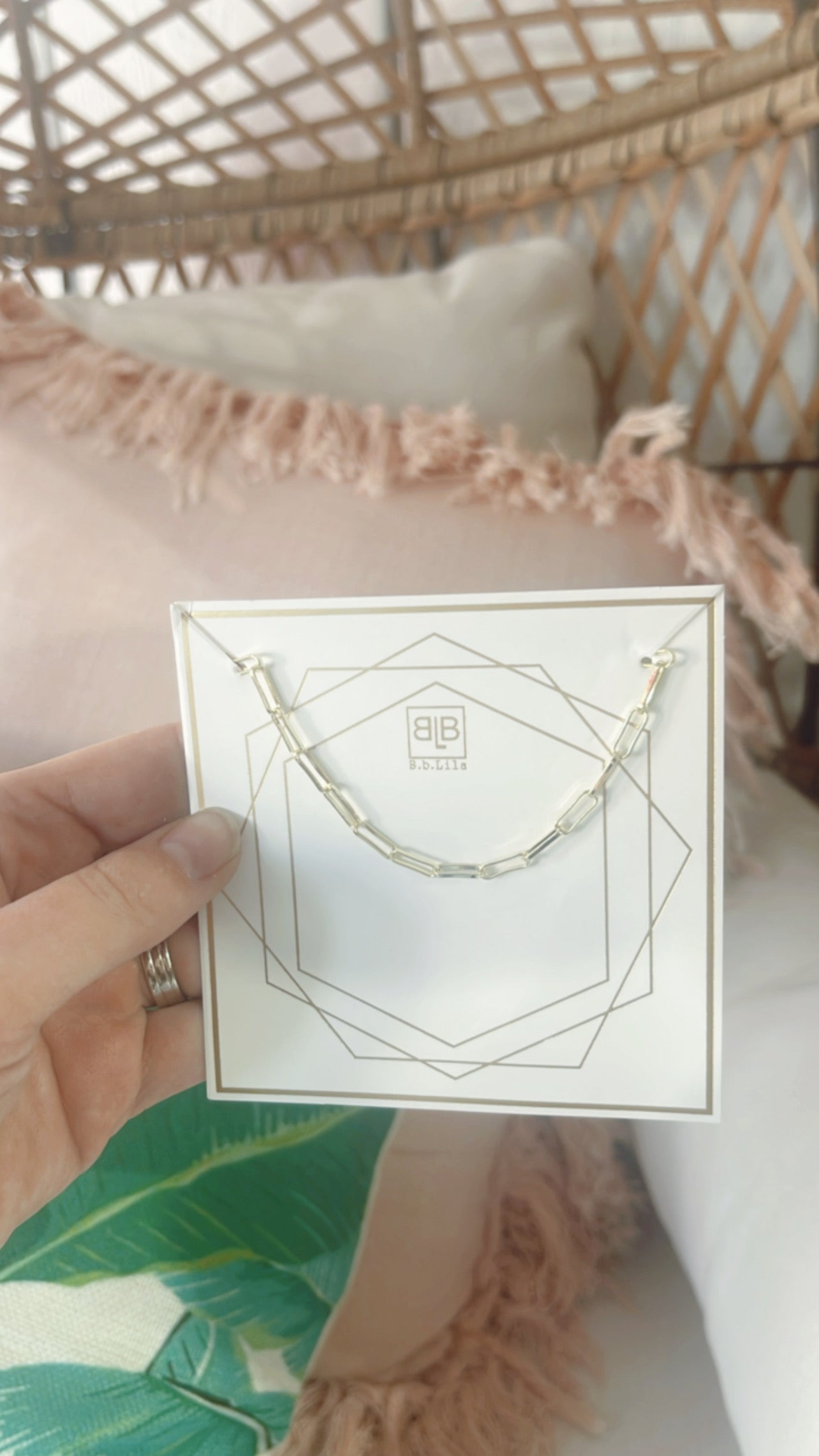 Paperclip Chain Choker-Link to Link